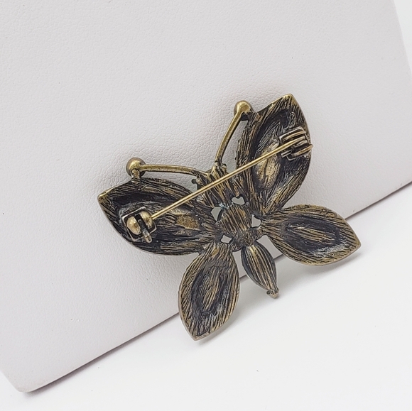 Green Bejeweled Rhinestone Buterfly Brooch Bronze Tone - Picture 3 of 10